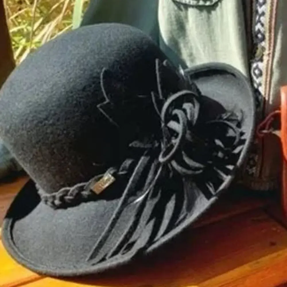 Vintage Betmar Black Wool Cloche Hat Sculptural Flower Braided Band